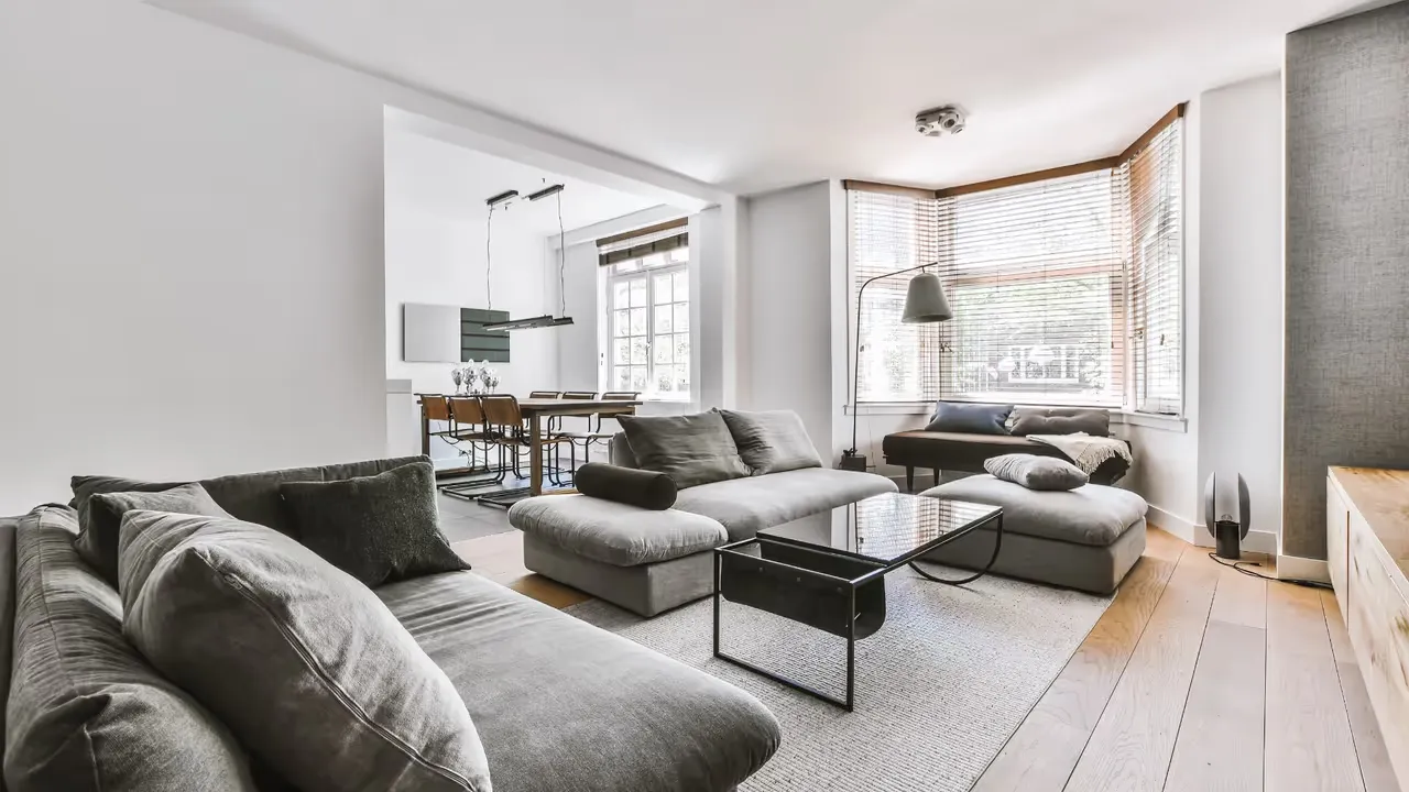 Att förstå mäklarens roll i bostadsköp